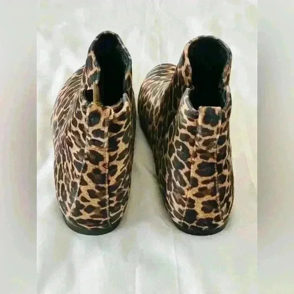 Born Reno Velvet Leopard Print Slip On Ankle Bootie Size 7M - Picture 3 of 11